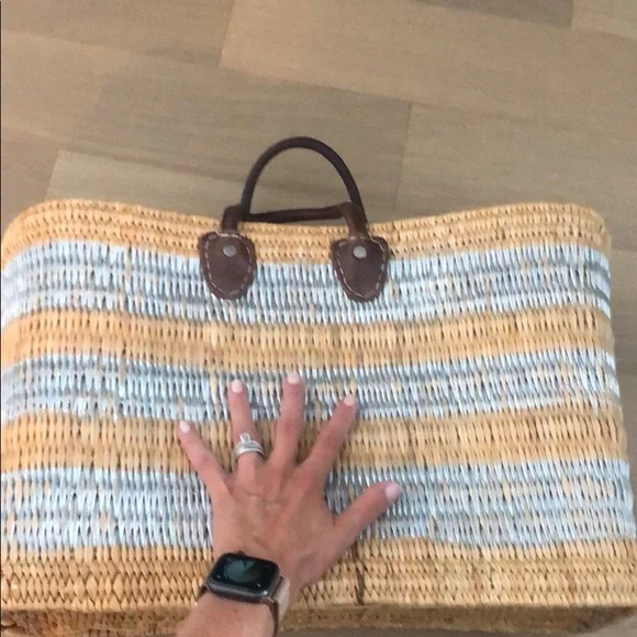 Club Monaco Tan and White Tote Bag - Picture 3 of 4